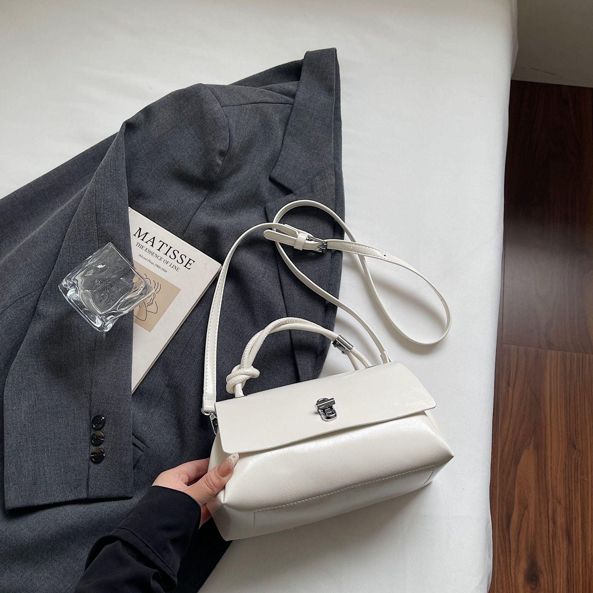 Women s High-End Soft Leather Retro Crossbody Shoulder Bag
Women s High-End Soft Leather Retro Crossbody Shoulder Bag