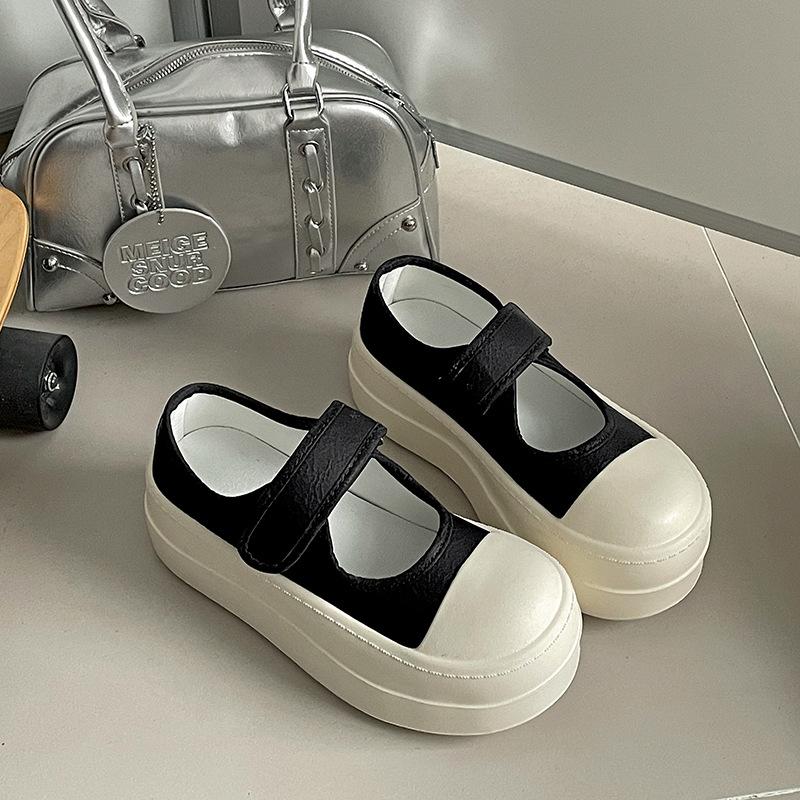 Popular black shallow mouth heightening versatile single shoes women s 2025 new spring British style Velcro thick baseplate shoes 40 чорний
Popular black shallow mouth heightening versatile single shoes women s 2025 new spring British style Velcro thick baseplate shoes 40 чорний