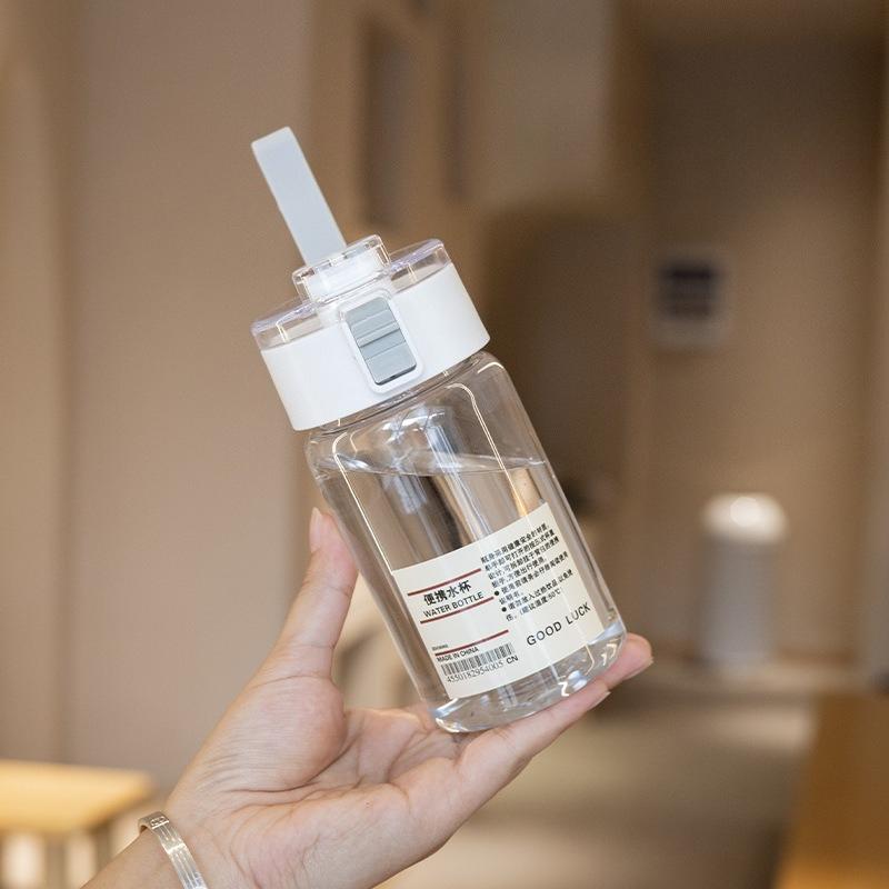 Portable Plastic Water Bottle Sports Fitness Large Capacity Transparent Cup with Tea Compartment Outdoor Anti-drop Water Bottle 1pc
Portable Plastic Water Bottle Sports Fitness Large Capacity Transparent Cup with Tea Compartment Outdoor Anti-drop Water Bottle 1pc