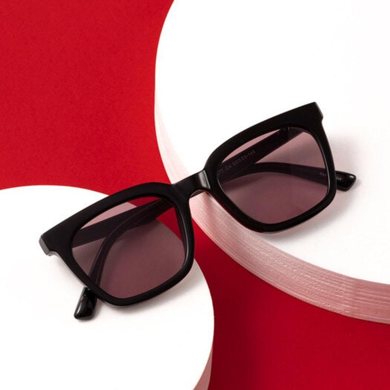 RECLOW RECLOW FBB77 BLACK PURPLE Sunglasses Black Purple
RECLOW RECLOW FBB77 BLACK PURPLE Sunglasses Black Purple