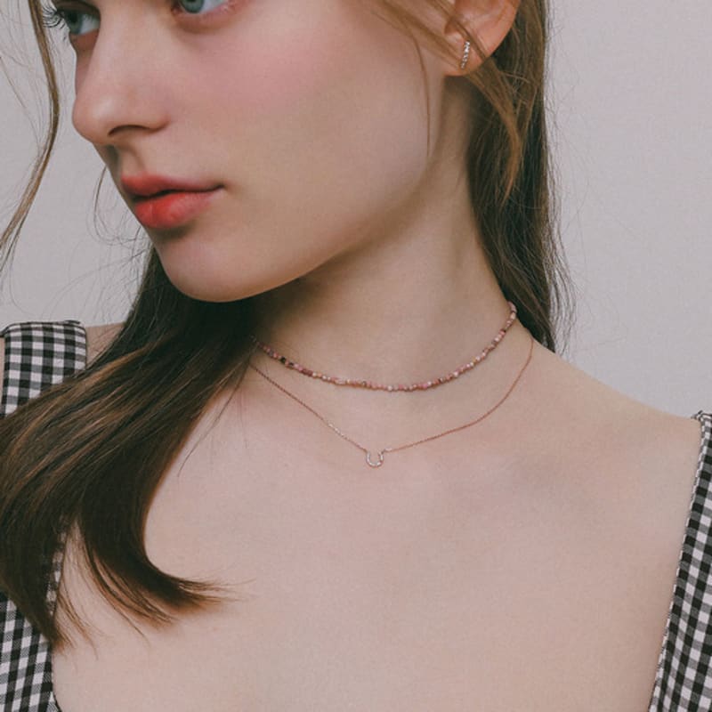 J.Lauren Muted Gemstone Ball Pendant Silver Necklace N01141 Rhodonite
J.Lauren Muted Gemstone Ball Pendant Silver Necklace N01141 Rhodonite