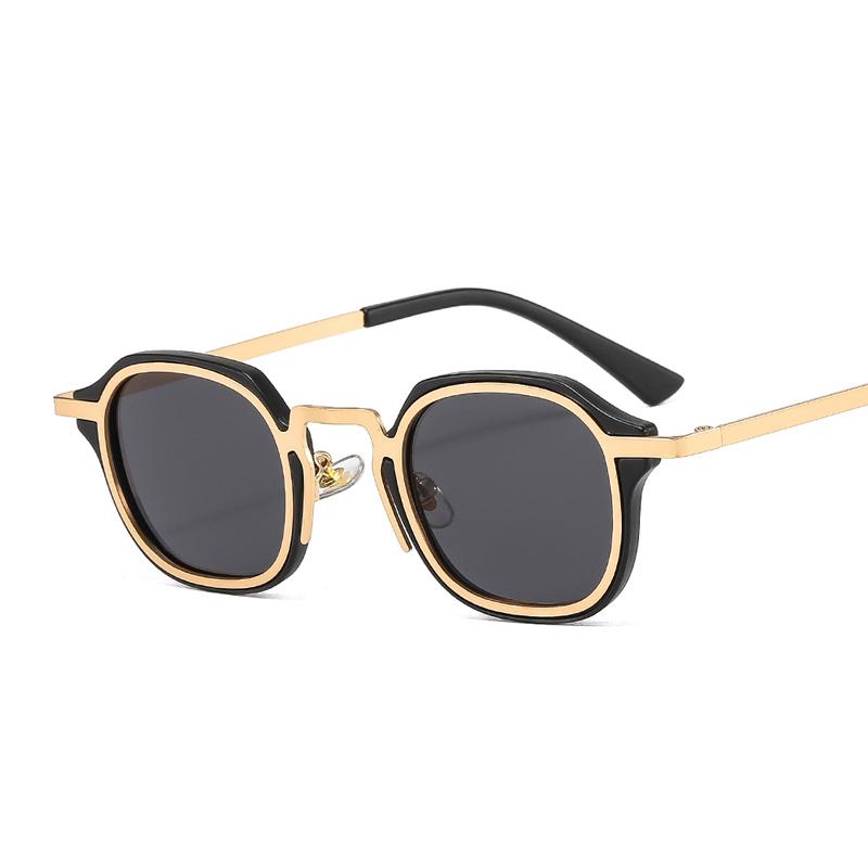 Fashion Square Punk Metal Sunglasses for Women Men Small Frame Shades Vintage Trendy Driving Sun Glasses Outdoor Travel Eyewear
Fashion Square Punk Metal Sunglasses for Women Men Small Frame Shades Vintage Trendy Driving Sun Glasses Outdoor Travel Eyewear