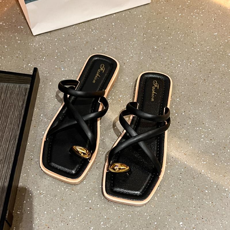 Женские летние модные шлепанцы с металлическим носком, универсальные, на толстой подошве, с перекрещенными ремешками, на низком каблуке, пляжные сандалии 40-41 белый
Женские летние модные шлепанцы с металлическим носком, универсальные, на толстой подошве, с перекрещенными ремешками, на низком каблуке, пляжные сандалии 40-41 белый