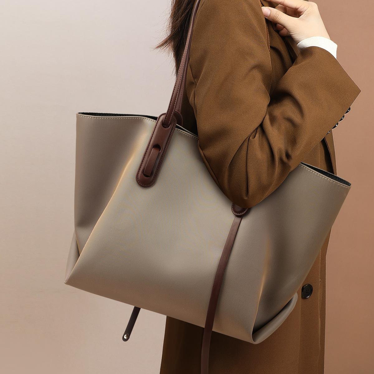 Tote Bag New Canvas Women s Bag High-end Portable Large Capacity Shoulder Bag Commuting Bag
Tote Bag New Canvas Women s Bag High-end Portable Large Capacity Shoulder Bag Commuting Bag