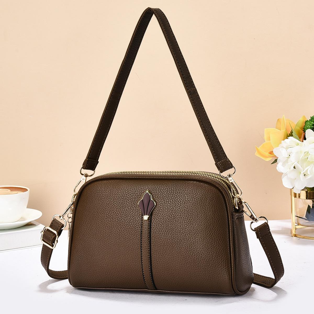 Атмосферная легкая роскошь высокое качество мягкая прочная модная изысканная легкая сумка-кроссбоди для通勤 и активного отдыха кофейный