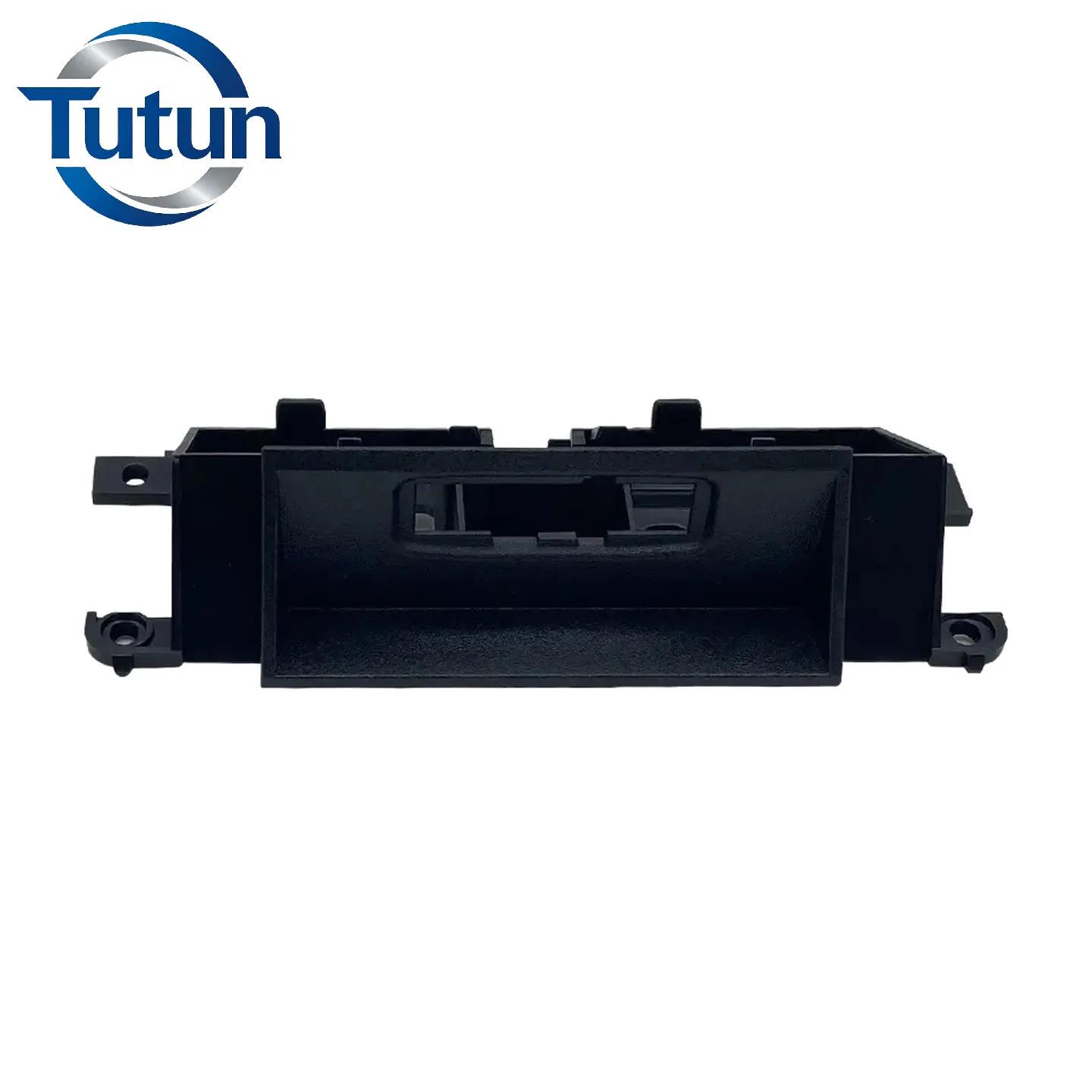 Nissan X-Trail/Qashqai T31 (07-11) Tailgate Bracket & Switch Trim Panel
Nissan X-Trail/Qashqai T31 (07-11) Tailgate Bracket & Switch Trim Panel