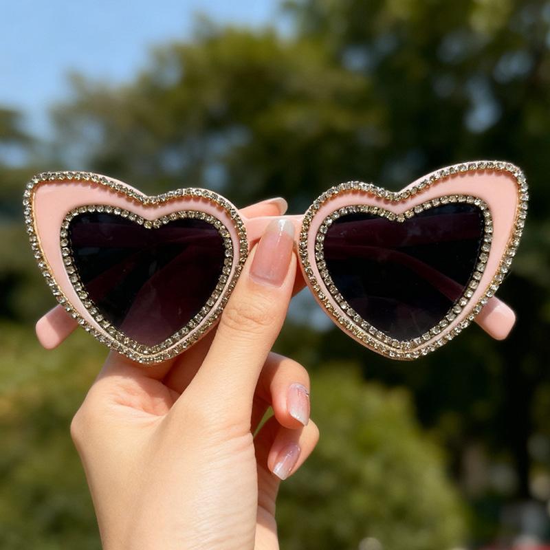 2026 Cute Kids Sunglasses Heart Shape Candy Sprinkle UV Blocking Eyewear For Toddlers Girls Children Sun Glasses KJ232
2026 Cute Kids Sunglasses Heart Shape Candy Sprinkle UV Blocking Eyewear For Toddlers Girls Children Sun Glasses KJ232