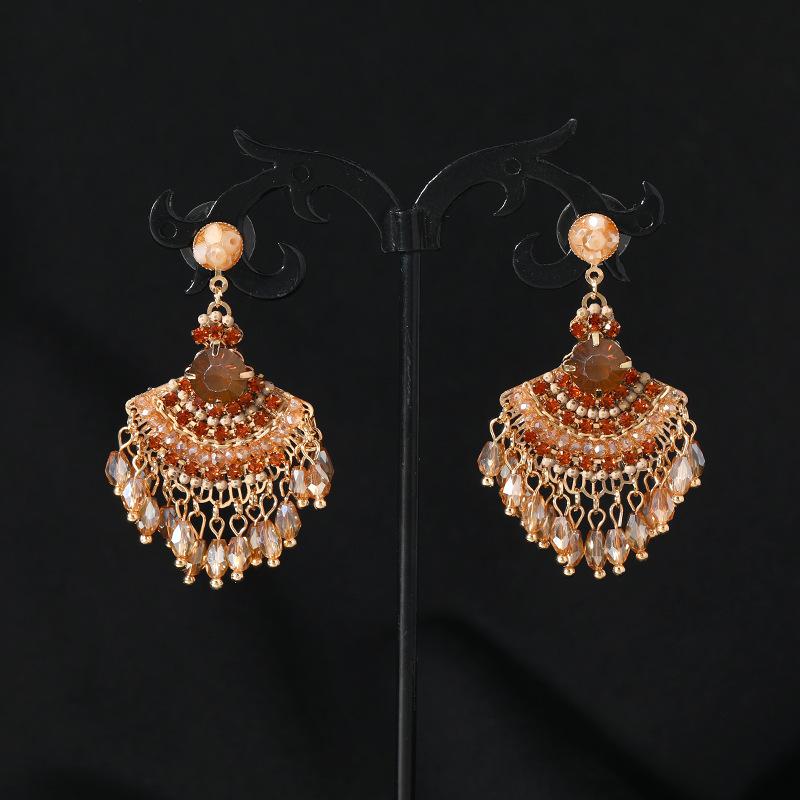 Нишевый дизайн ретро легкая роскошь серьги-гвоздики женские серьги с кристальной бахромой личность темперамент этнический стиль серьги прилив
Нишевый дизайн ретро легкая роскошь серьги-гвоздики женские серьги с кристальной бахромой личность темперамент этнический стиль серьги прилив