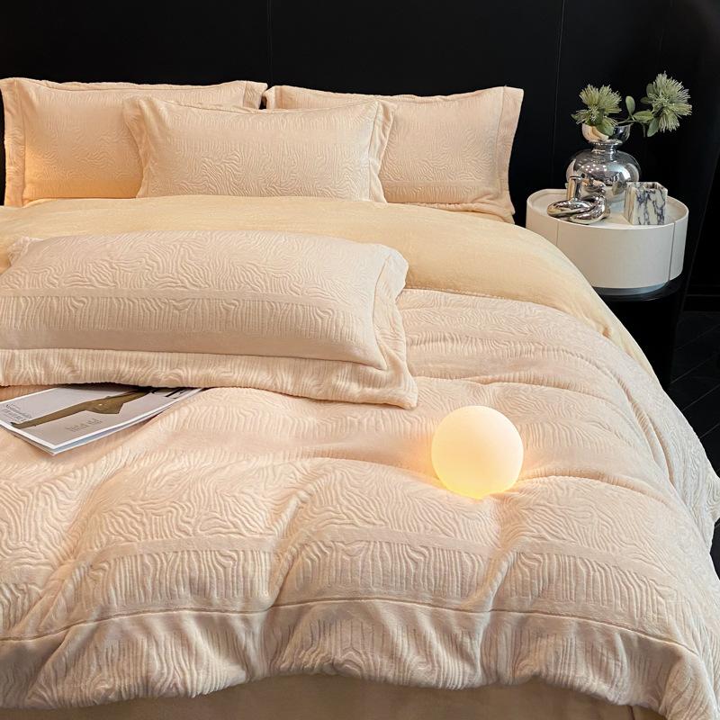 4.5 kg | Heavy milk fleece 4pcs set, solid color full extinction engraved fleece quilt cover, light luxury thickened warm three-piece set 1.5 meters bed sheet 4pc quilt cover 2*2.3m
4.5 kg | Heavy milk fleece 4pcs set, solid color full extinction engraved fleece quilt cover, light luxury thickened warm three-piece set 1.5 meters bed sheet 4pc quilt cover 2*2.3m