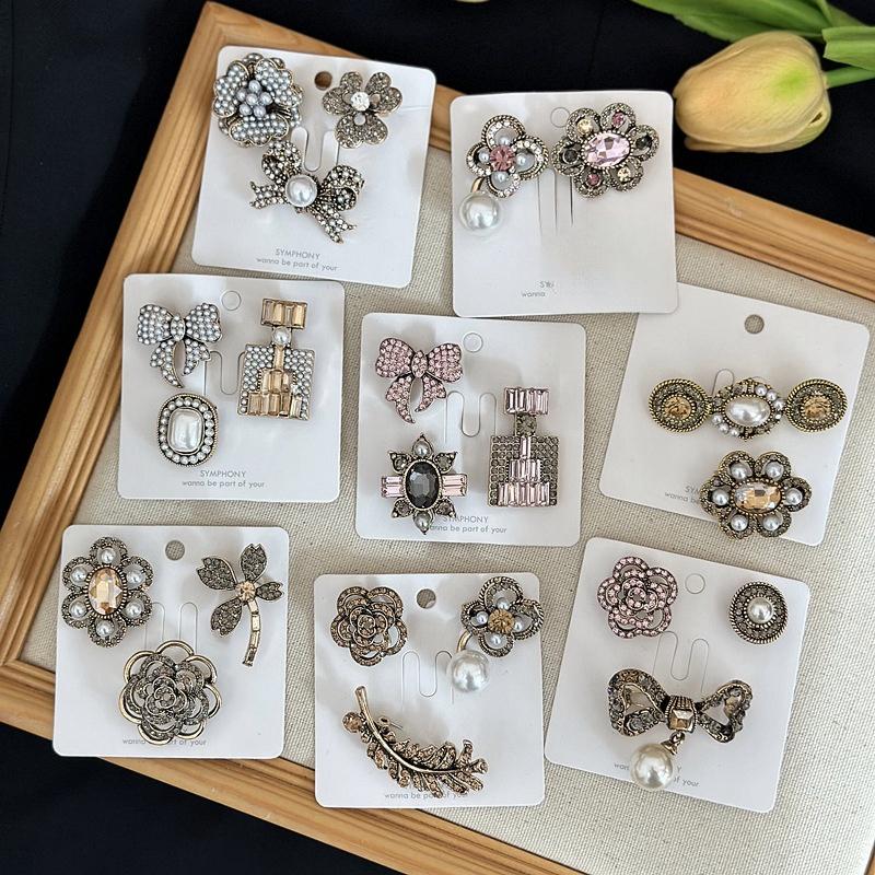 Elegant Women Girls Fashion Crystal Perfume Bottles Bow Pearl Brooches Badges Classic Lady Party Wedding Pins Accessories
Elegant Women Girls Fashion Crystal Perfume Bottles Bow Pearl Brooches Badges Classic Lady Party Wedding Pins Accessories