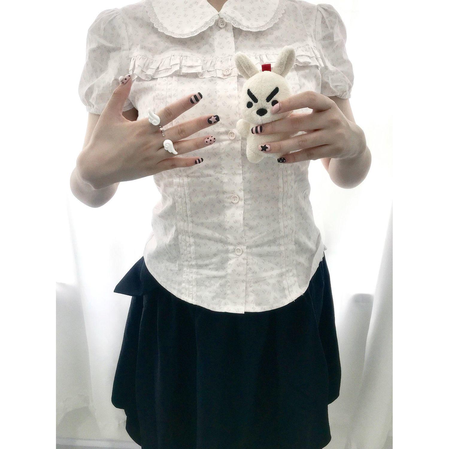 Midsummer Story Floral Doll Collar Two-Piece Set: Age-Reducing Short-Sleeved Shirt & Bowknot Skirt S (Recommended 80-95 jin)
Midsummer Story Floral Doll Collar Two-Piece Set: Age-Reducing Short-Sleeved Shirt & Bowknot Skirt S (Recommended 80-95 jin)