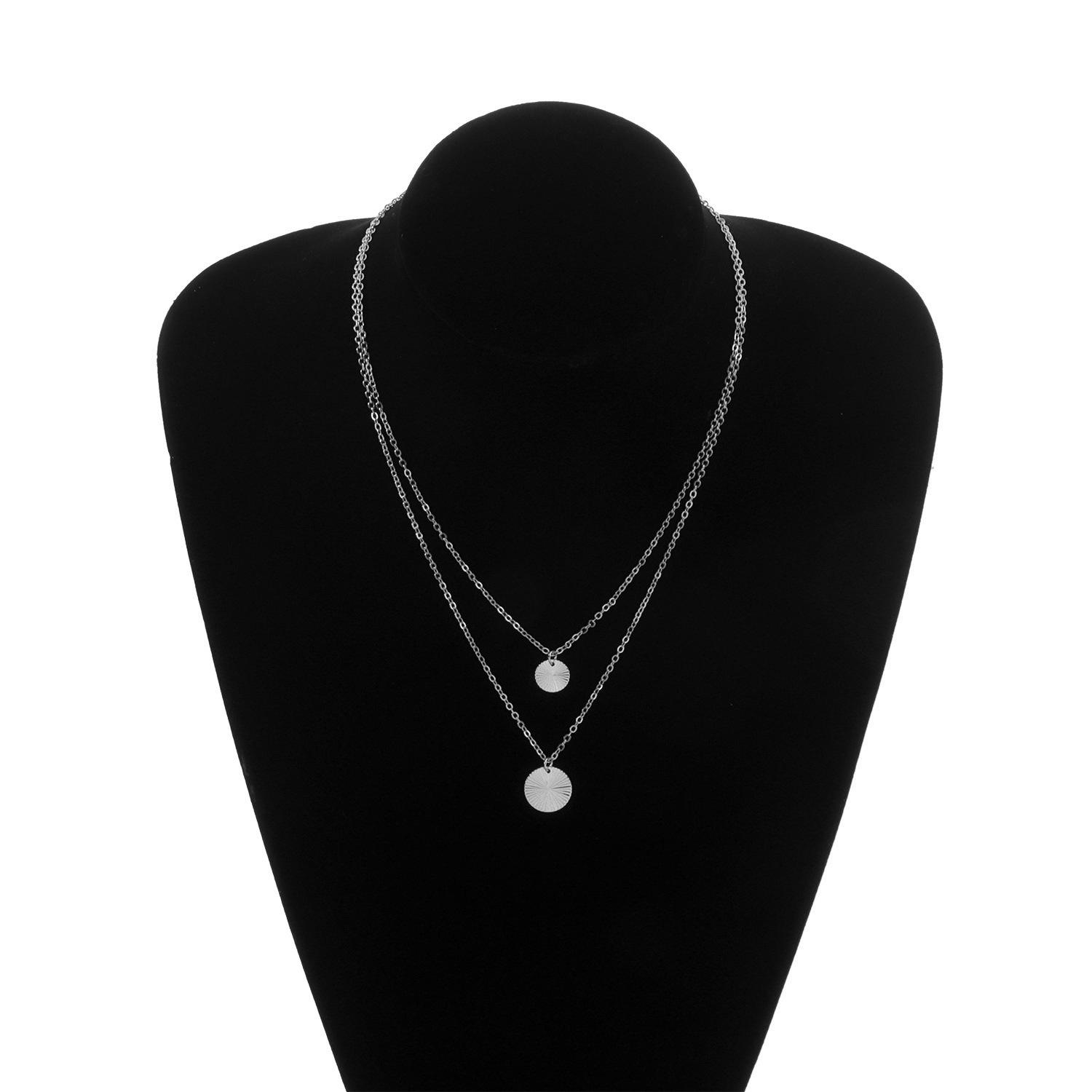 Accessories, geometric double-layer disc pendants, necklaces, versatile temperament, popular sweater items
Accessories, geometric double-layer disc pendants, necklaces, versatile temperament, popular sweater items
