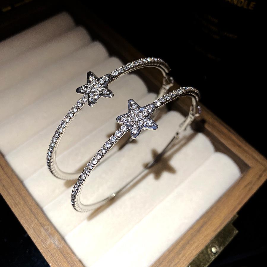 Silver Needle Diamond Star Round Pendant Earrings Simple Fashion Exquisite Versatile Earrings Light Luxury Premium Earrings Women
Silver Needle Diamond Star Round Pendant Earrings Simple Fashion Exquisite Versatile Earrings Light Luxury Premium Earrings Women
