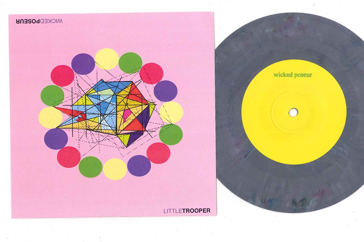 7inch Record WICKED POSEUR, LITTLE TROOPER - Acrylic Tomb / Wasn t Ready 004 SHDWPLY 2008 US Rock Used
7inch Record WICKED POSEUR, LITTLE TROOPER - Acrylic Tomb / Wasn t Ready 004 SHDWPLY 2008 US Rock Used