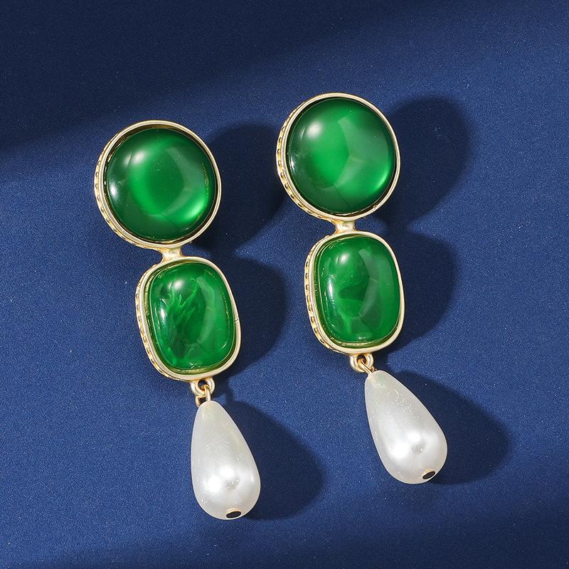 Vintage european french retro earrings - multicolor water glass pearl pendant earrings
Vintage european french retro earrings - multicolor water glass pearl pendant earrings