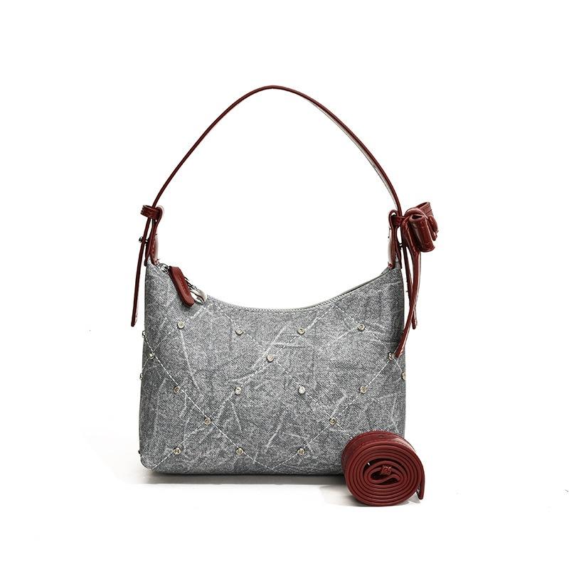Underarm Bag - Women s Summer Commuting Shoulder Bag with A Crossbody Strap, Tote Style червоний
Underarm Bag - Women s Summer Commuting Shoulder Bag with A Crossbody Strap, Tote Style червоний