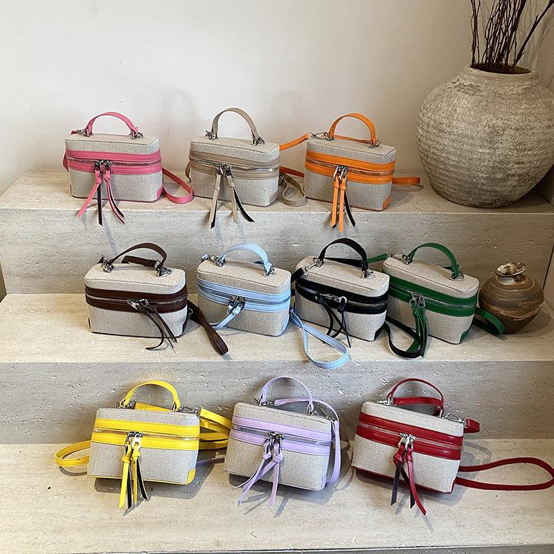 New product contrasting color splicing new popular large-capacity box fashion single shoulder oblique span portable box bag темно-коричневого
New product contrasting color splicing new popular large-capacity box fashion single shoulder oblique span portable box bag темно-коричневого