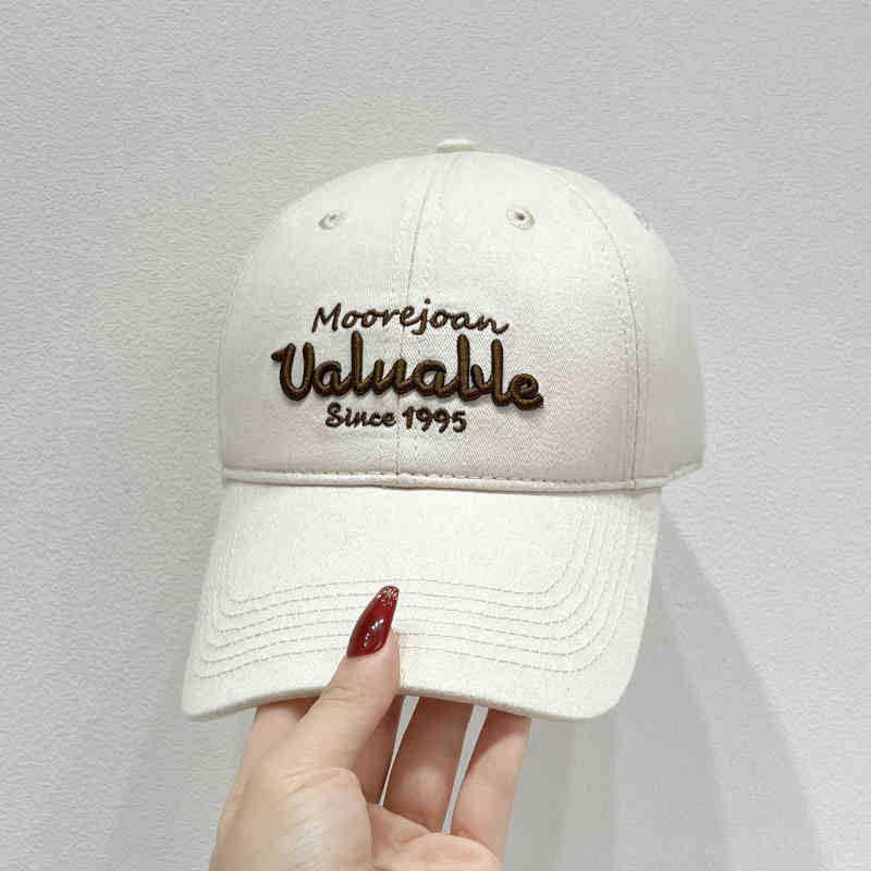 New spring and autumn embroidered baseball cap for women, makes the face look smaller, American-style soft-top baseball cap, versatile sun hat for Adjustable(54-59cm)
New spring and autumn embroidered baseball cap for women, makes the face look smaller, American-style soft-top baseball cap, versatile sun hat for Adjustable(54-59cm)