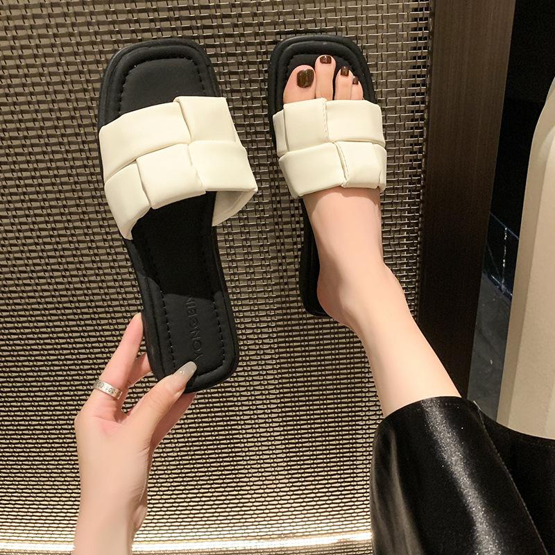 Beautiful cool slippers women s summer wear fashionable versatile skirt new flat beach shoes 35
Beautiful cool slippers women s summer wear fashionable versatile skirt new flat beach shoes 35