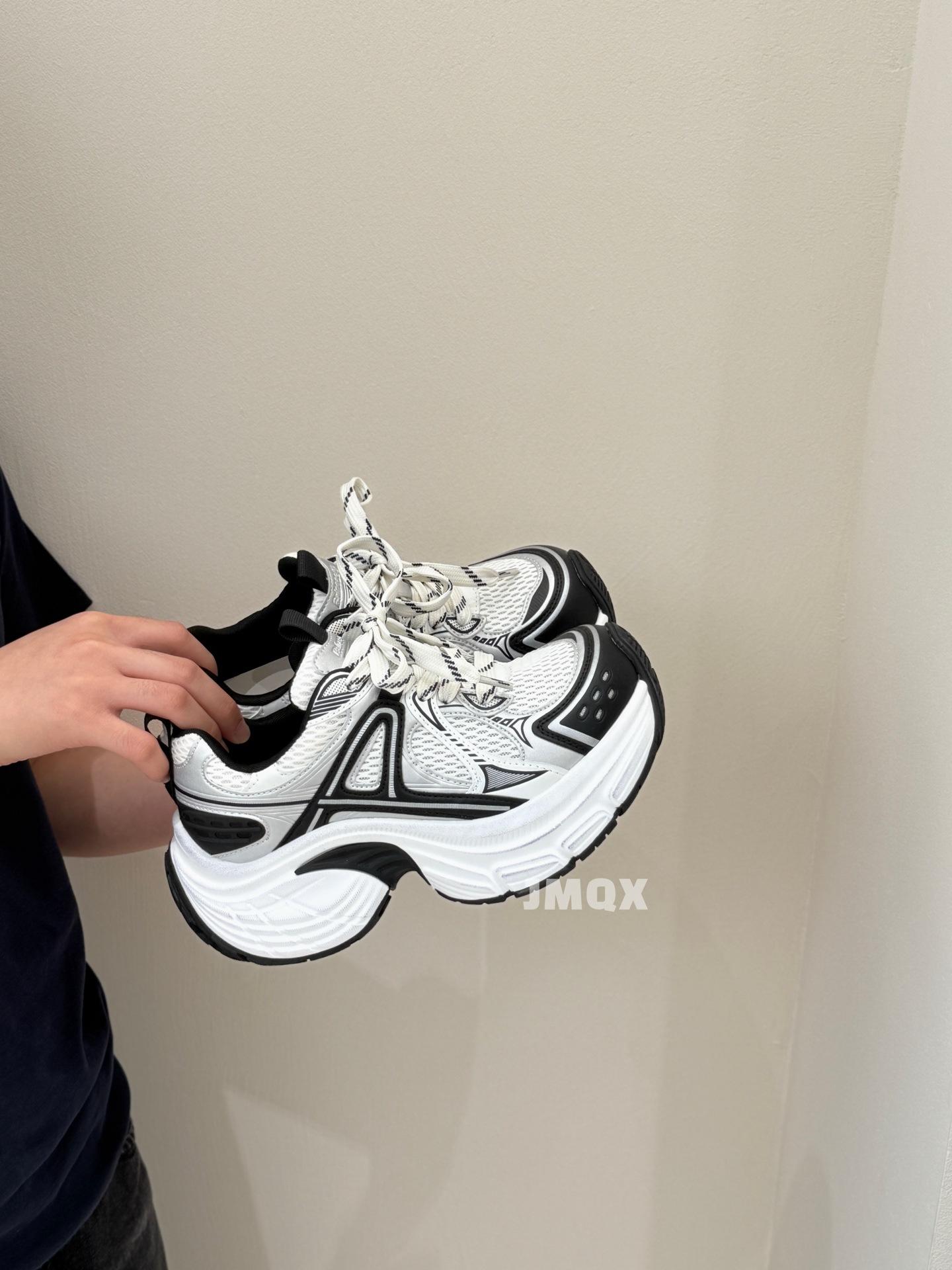 2025 autumn new platform dad shoes women s versatile fashion casual sports shoes super fire breathable student single shoes women 39
2025 autumn new platform dad shoes women s versatile fashion casual sports shoes super fire breathable student single shoes women 39