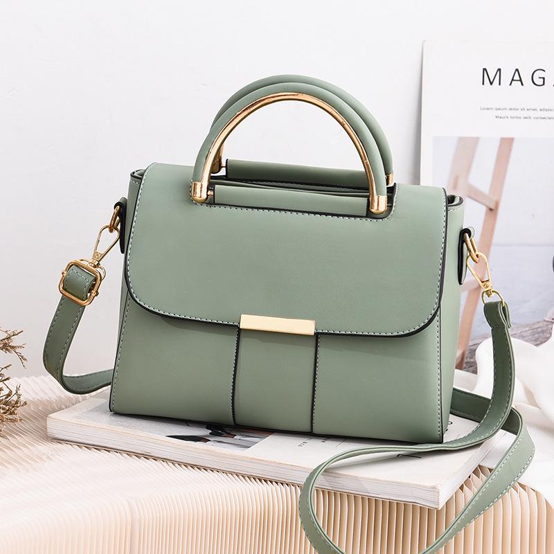 2025 Versatile Korean-Style Small Shoulder Messenger Bag for Women - Trendy, Textured, and Simple чорний
2025 Versatile Korean-Style Small Shoulder Messenger Bag for Women - Trendy, Textured, and Simple чорний