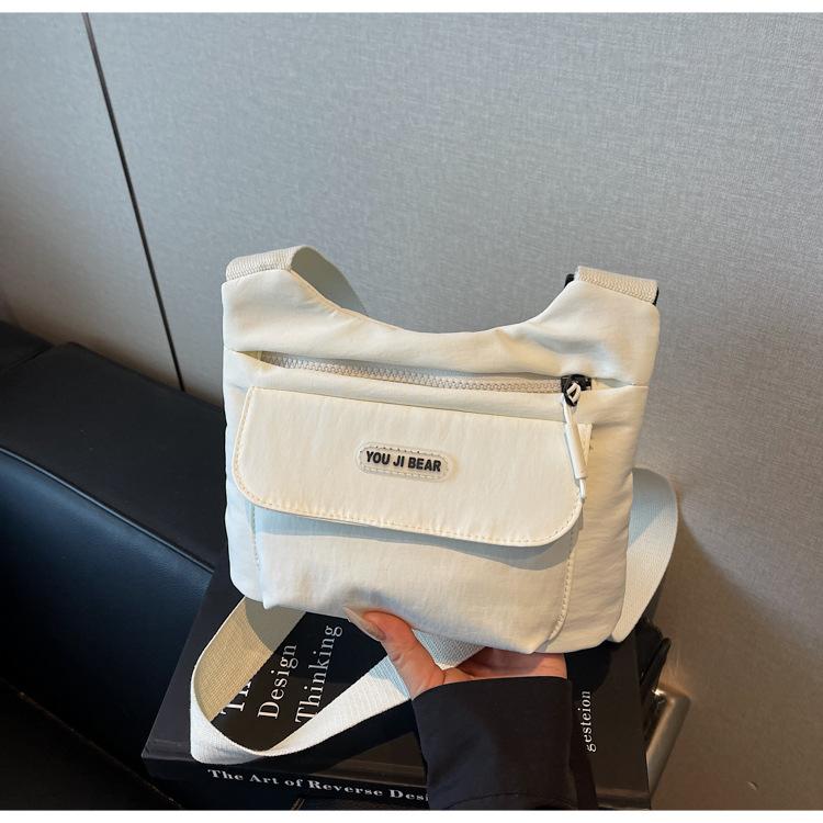 Canvas bag women s summer new niche versatile shoulder messenger bag popular small square bag this year чёрный
Canvas bag women s summer new niche versatile shoulder messenger bag popular small square bag this year чёрный
