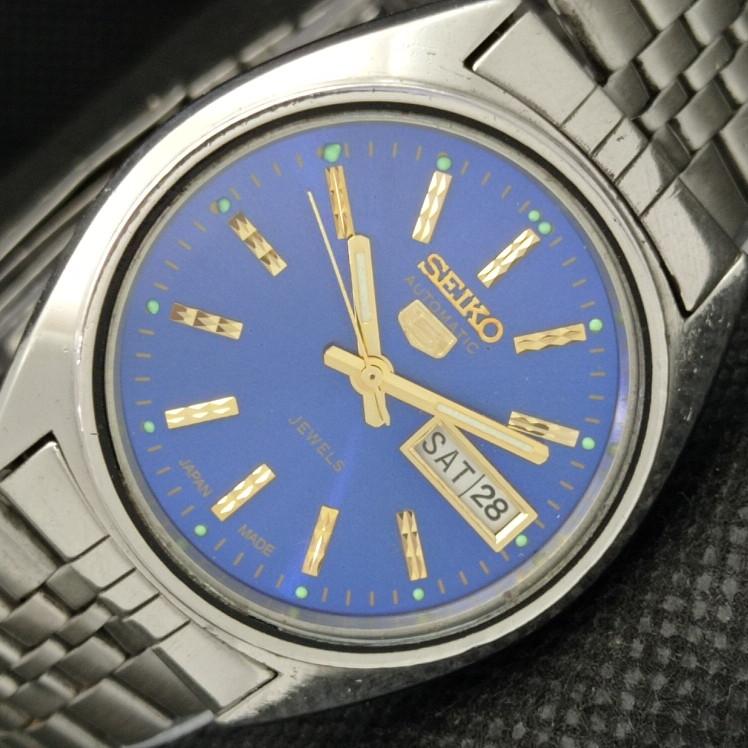 Б/У винтажные часы SEIKO 5 AUTOMATIC 6309A JAPAN MENS D/D BLUE WATCH 608b-a315286-2 SKU608b-a315286
Б/У винтажные часы SEIKO 5 AUTOMATIC 6309A JAPAN MENS D/D BLUE WATCH 608b-a315286-2 SKU608b-a315286
