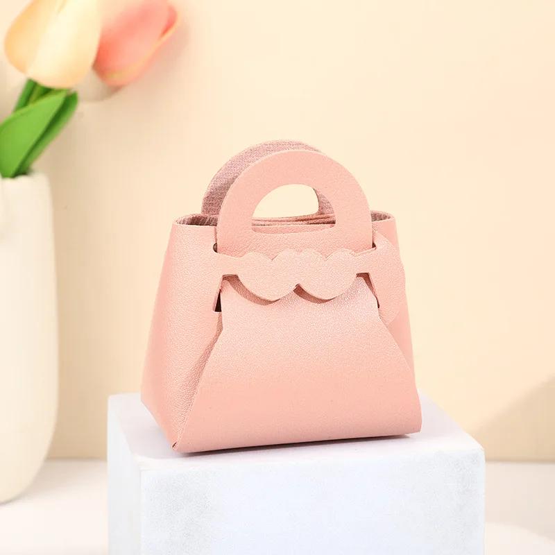 50pcs Wedding Favour Candy Box Leather Mini Gift Bags Birthday Candy Packaging Distributions Bags Christmas Party Decoration 50pcs&8x4x9.5cm рожевий
50pcs Wedding Favour Candy Box Leather Mini Gift Bags Birthday Candy Packaging Distributions Bags Christmas Party Decoration 50pcs&8x4x9.5cm рожевий