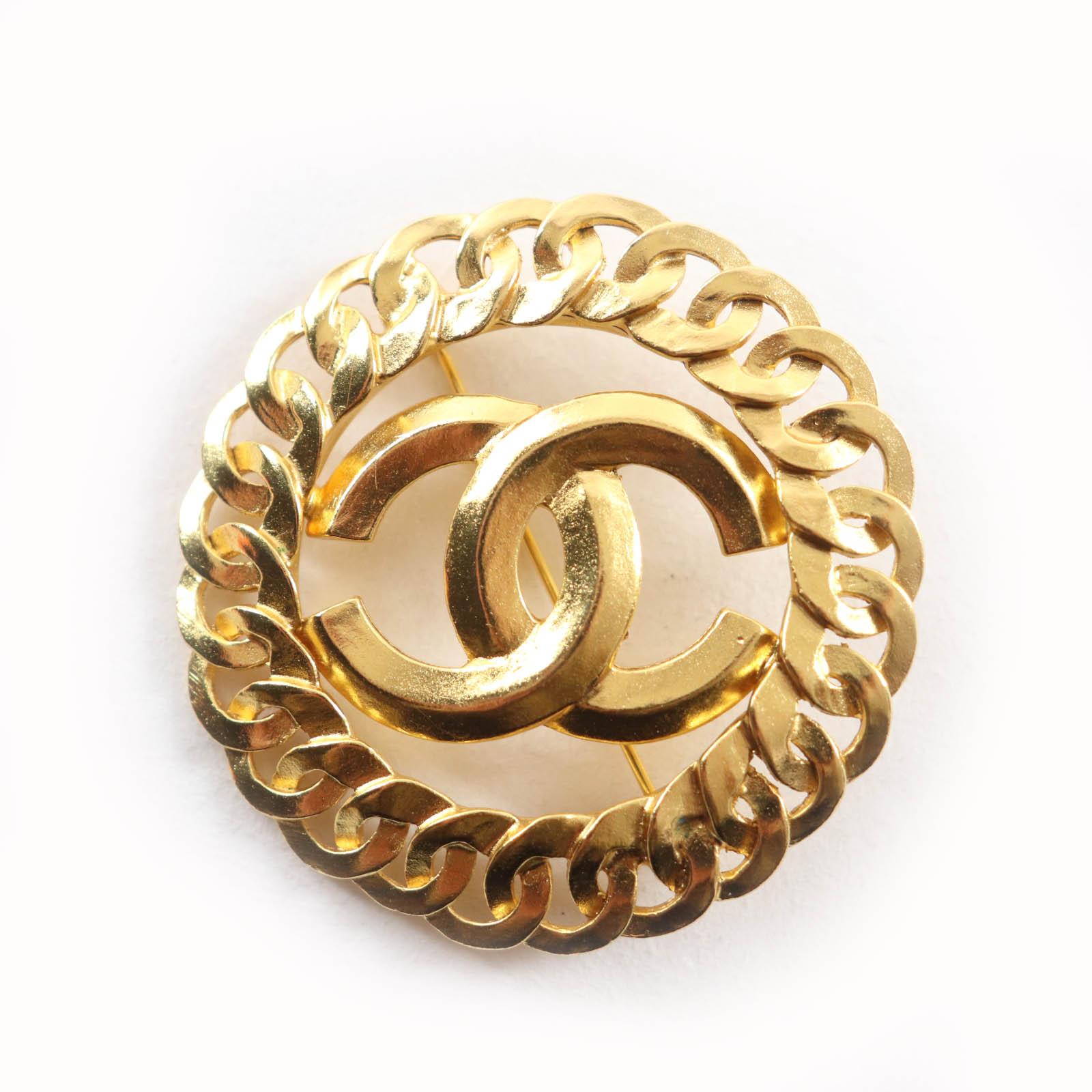 Great CHANEL Brooch COCO Mark Chain Design gold Women 96P Used
Great CHANEL Brooch COCO Mark Chain Design gold Women 96P Used