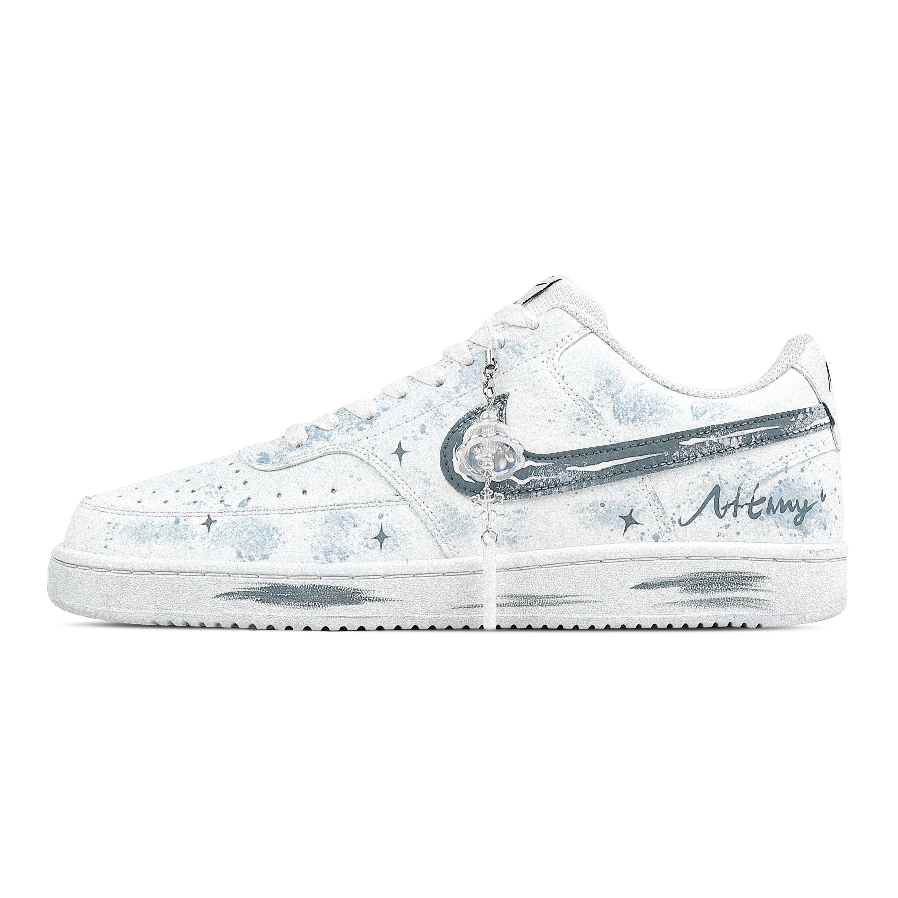 Nike Court Vision 1 Starry Sky Kiss Abrasion Resistant Low top Skateboard Shoes Men s Blue White DH2987-101(Team773-) 40
Nike Court Vision 1 Starry Sky Kiss Abrasion Resistant Low top Skateboard Shoes Men s Blue White DH2987-101(Team773-) 40