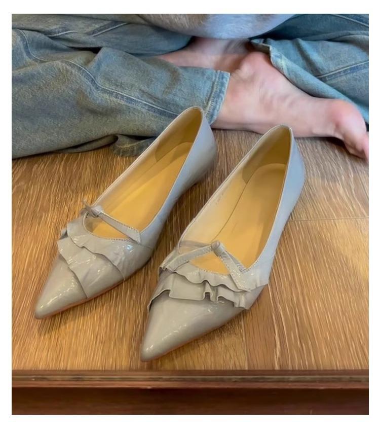 Sheepskin version~ French leather pointed head shallow mouth single shoes women s 2025 new one-pedal casual soft leather flat women s shoes 40 светло-синий
Sheepskin version~ French leather pointed head shallow mouth single shoes women s 2025 new one-pedal casual soft leather flat women s shoes 40 светло-синий