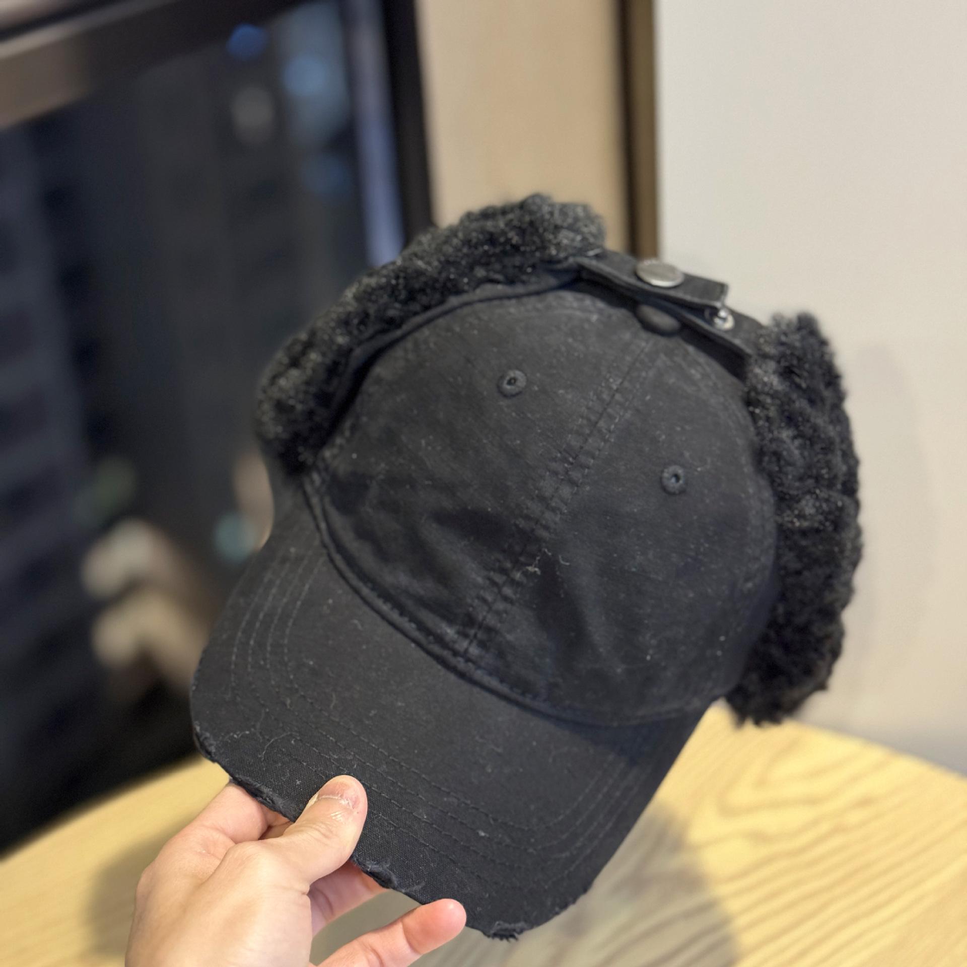 New autumn and winter Korean-style retro washed baseball cap with ear protection for men and women, plush ear protection hat, warm hat Adult54-60Average Size чёрный
New autumn and winter Korean-style retro washed baseball cap with ear protection for men and women, plush ear protection hat, warm hat Adult54-60Average Size чёрный