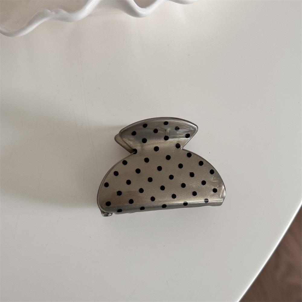 Elegant French Polka Dot Princess Hair Clip - Large Claw for a Sweet, Simple Look
Elegant French Polka Dot Princess Hair Clip - Large Claw for a Sweet, Simple Look