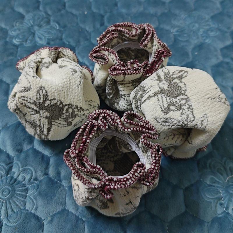 Thickening Chair Chair Feet Gloves Quiet and Wear-Resistant Neutral Table Leg Protection Case Table Leg Non-Slip Mat Fabric Sofa Leg Warmer Style 25(1 pair of 4 with a diameter of 4-6.5cm)
Thickening Chair Chair Feet Gloves Quiet and Wear-Resistant Neutral Table Leg Protection Case Table Leg Non-Slip Mat Fabric Sofa Leg Warmer Style 25(1 pair of 4 with a diameter of 4-6.5cm)