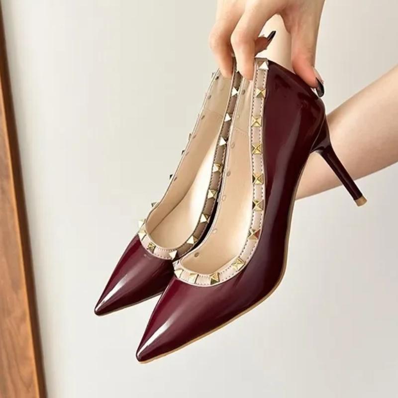 Sexy Pointed Toe Women s Soft Leather Pumps Autumn New Thin High Heels 2024 Latest Rivet Design Ladies Dress Shoes Big Size 42 34
Sexy Pointed Toe Women s Soft Leather Pumps Autumn New Thin High Heels 2024 Latest Rivet Design Ladies Dress Shoes Big Size 42 34