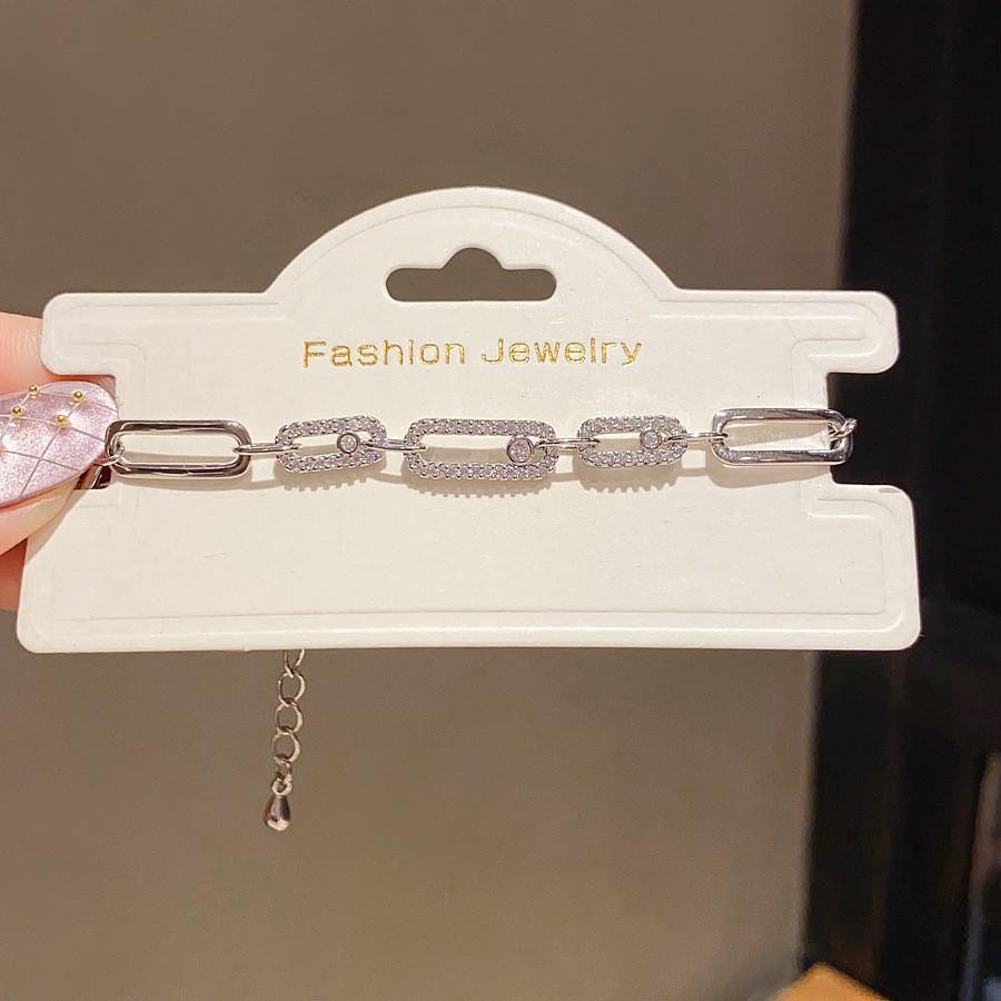 Geometric Oval Link Bracelet With Gold Plating For Womens Fashion Accessory срібний
Geometric Oval Link Bracelet With Gold Plating For Womens Fashion Accessory срібний