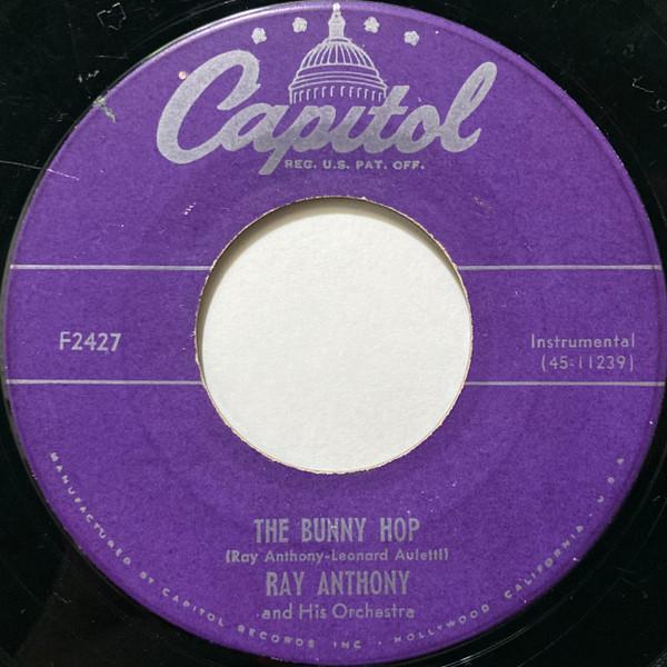 7inch Record RAY ANTHONY & HIS ORCHESTRA - The Bunny Hop / The Hokey Pokey F2427 Capitol Records 1953 US Pop Used
7inch Record RAY ANTHONY & HIS ORCHESTRA - The Bunny Hop / The Hokey Pokey F2427 Capitol Records 1953 US Pop Used