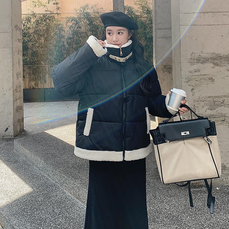 Winter new national lamb wool splicing down cotton clothes women s short thickened lapel jacket S чорний
Winter new national lamb wool splicing down cotton clothes women s short thickened lapel jacket S чорний