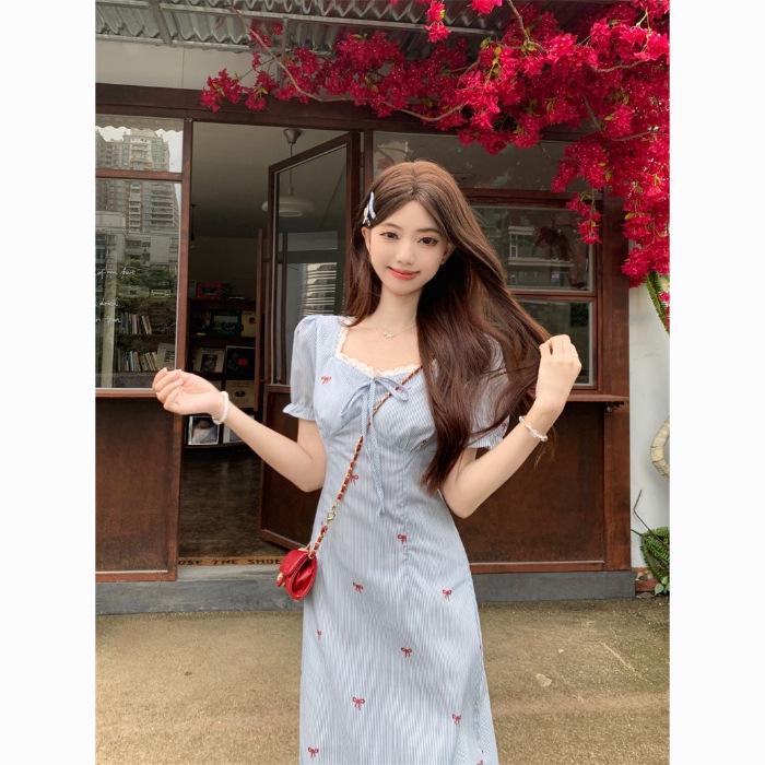 Fresh Stripe Puff Sleeve A-line Dress with Lace Patchwork & Cinched Waist Extra Large
Fresh Stripe Puff Sleeve A-line Dress with Lace Patchwork & Cinched Waist Extra Large