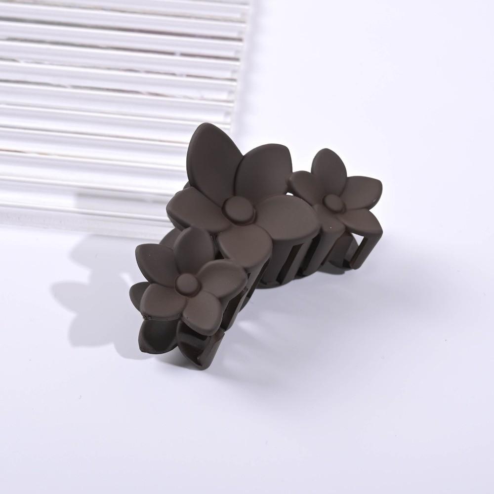 Casual Hair Clip Matte Flowers Shark Clip High Quality Grab Clip Headwear темный кофе
Casual Hair Clip Matte Flowers Shark Clip High Quality Grab Clip Headwear темный кофе