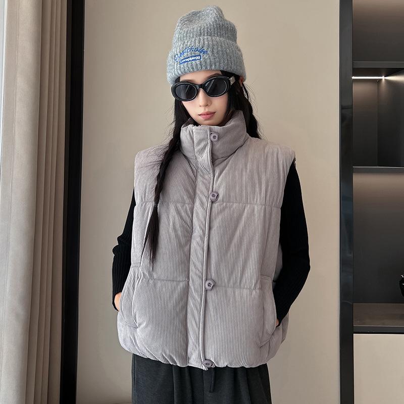 New Women s Lightweight Sleeveless Jacket Stand-up Collar Solid Color Thickened Warm Sports and Leisure Loose Lantern Core Cotton Jacket M серый
New Women s Lightweight Sleeveless Jacket Stand-up Collar Solid Color Thickened Warm Sports and Leisure Loose Lantern Core Cotton Jacket M серый