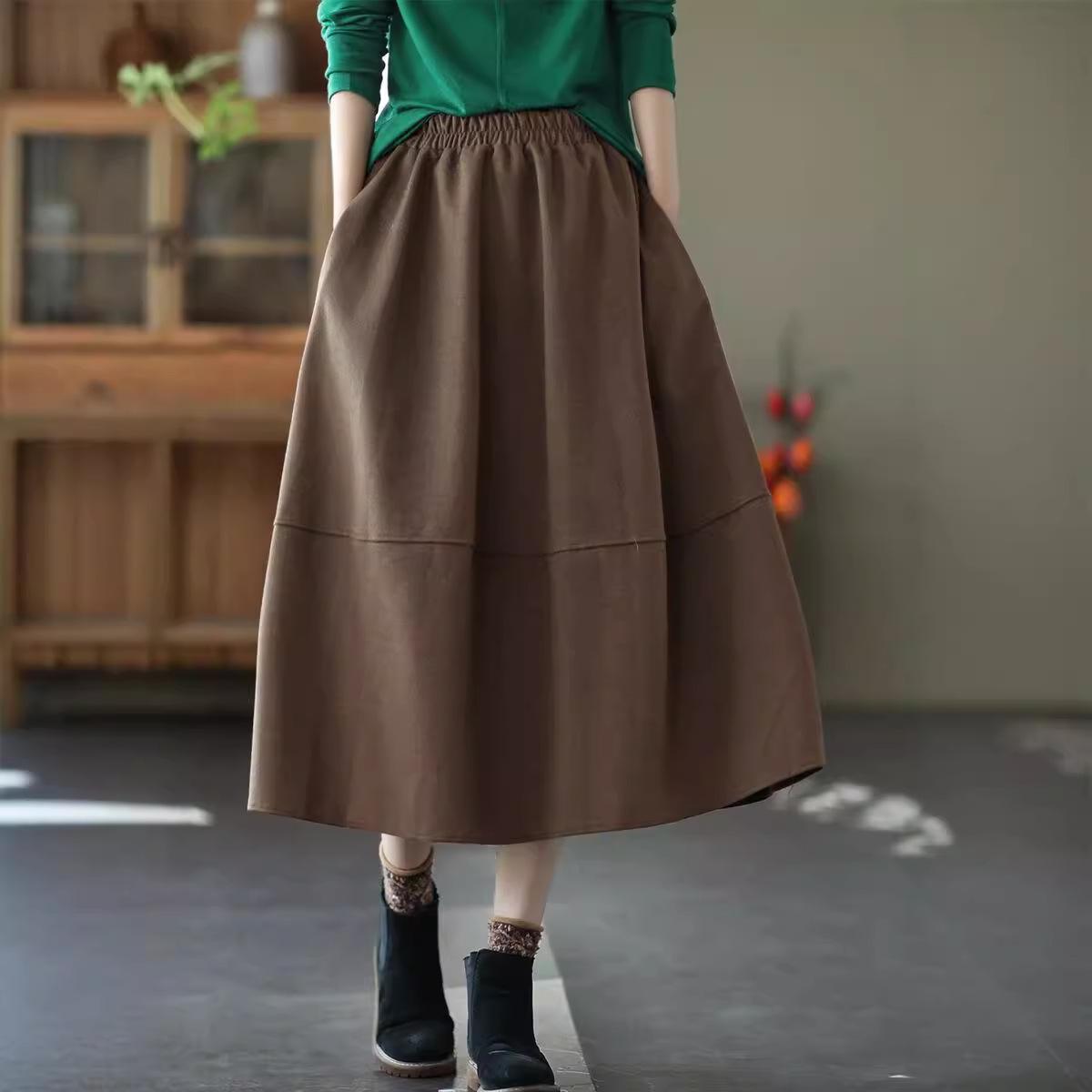 Spring 2024 Retro Slimming Midi Skirt: Women s Elastic Waist Solid Color One Size
Spring 2024 Retro Slimming Midi Skirt: Women s Elastic Waist Solid Color One Size
