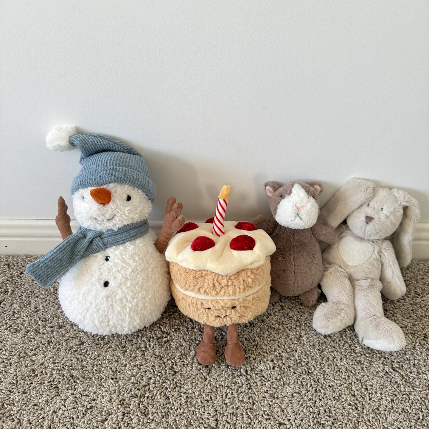 Sami Cute Little Snowman Plush Doll - Soothing Sleep Toy & Birthday Gift for Girls 25 cm
Sami Cute Little Snowman Plush Doll - Soothing Sleep Toy & Birthday Gift for Girls 25 cm