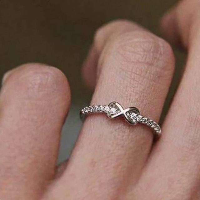 Милые кольца для женщин, шикарные женские обручальные кольца, аксессуары, нежный дизайн, блестящие циркониевые свадебные украшения, изысканный подарок 8
Милые кольца для женщин, шикарные женские обручальные кольца, аксессуары, нежный дизайн, блестящие циркониевые свадебные украшения, изысканный подарок 8