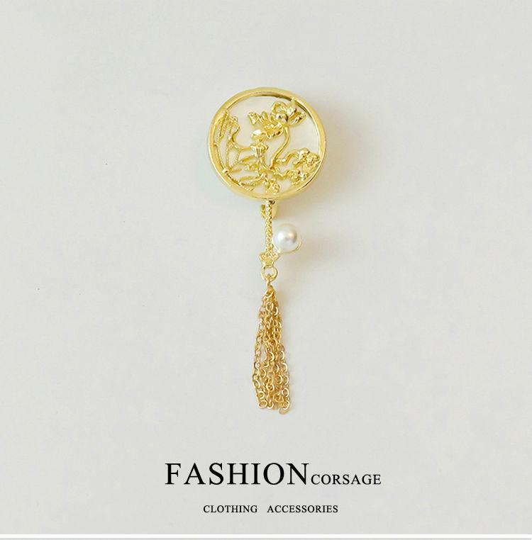 Plum blossom ancient style brooch, high-end ins female Chinese style fan, fringed suit pin, cheongsam, placket brooch wholesale
Plum blossom ancient style brooch, high-end ins female Chinese style fan, fringed suit pin, cheongsam, placket brooch wholesale