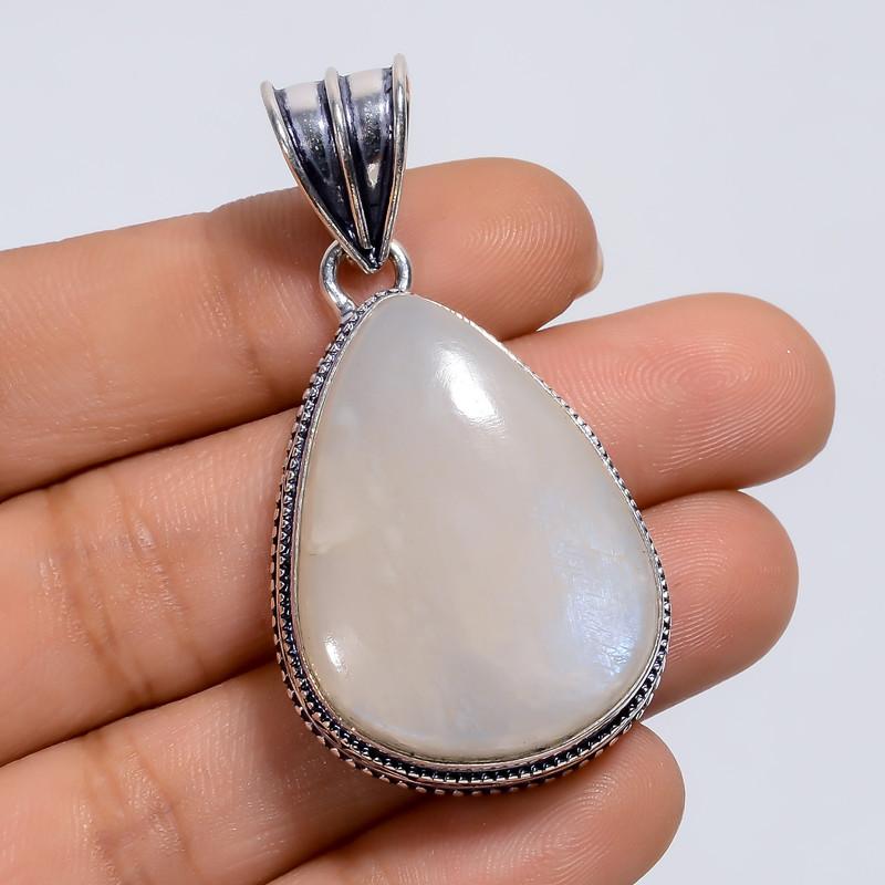 Attractive Top Grade Qualite 100% Natural White Moonstone Pear Shape Vintage Style Handmade Jewelry 925 Steling Silver Pendant 1.8 WSJ-4825 1.8
Attractive Top Grade Qualite 100% Natural White Moonstone Pear Shape Vintage Style Handmade Jewelry 925 Steling Silver Pendant 1.8 WSJ-4825 1.8