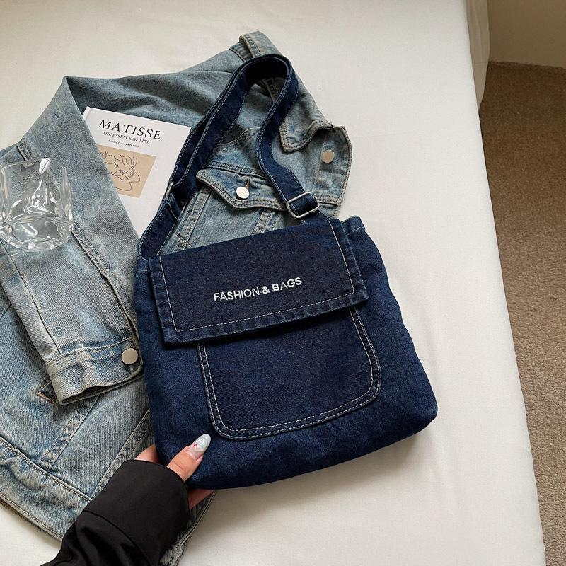 Retro denim bag autumn and winter new Korean casual fashion simple shoulder bag large capacity college style messenger bag bag темно-синий
Retro denim bag autumn and winter new Korean casual fashion simple shoulder bag large capacity college style messenger bag bag темно-синий