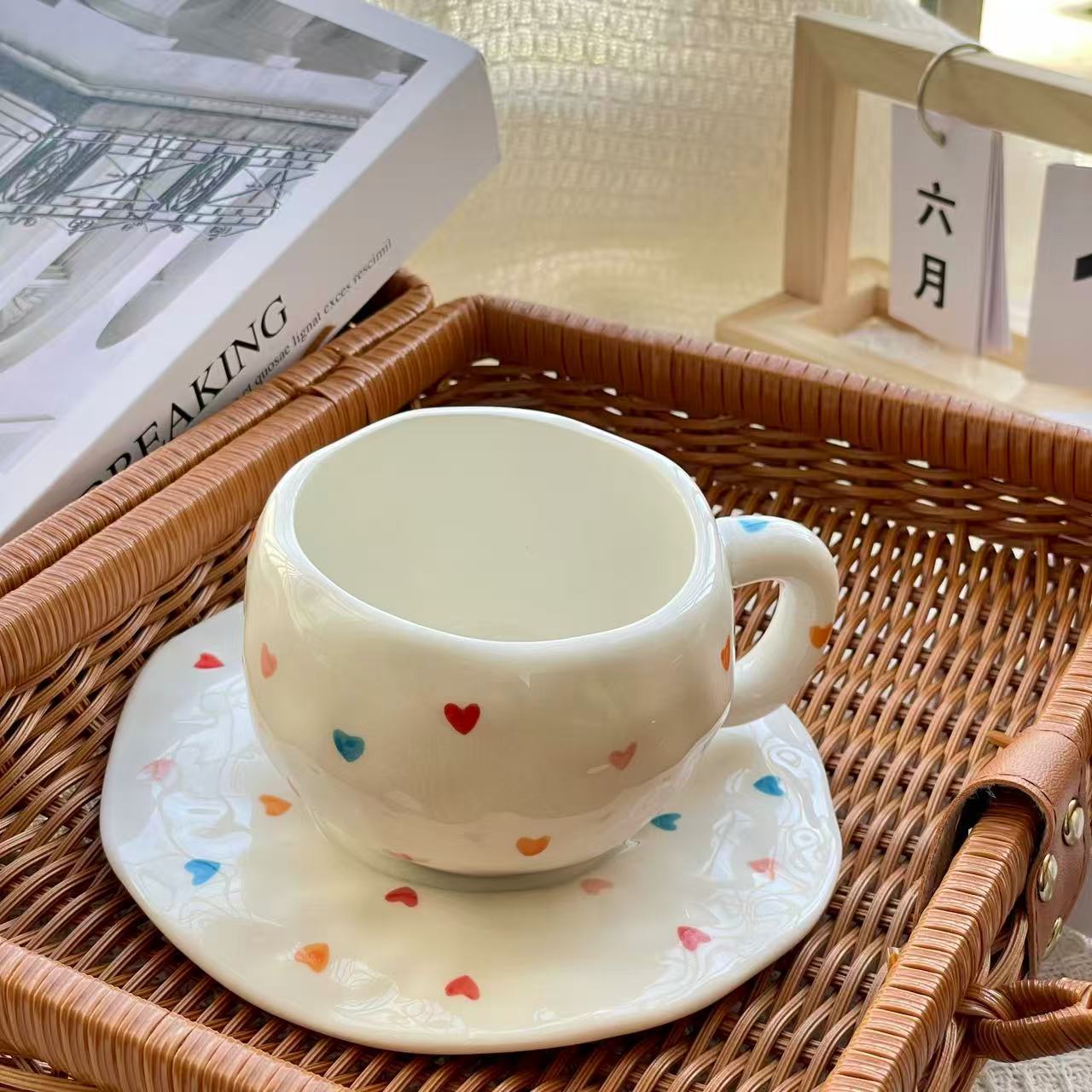 Isn t the wind, hand-squeezed coffee cup saucer teacup set hand-painted couple gift girl cute mug love water cup Coffee cup saucer
Isn t the wind, hand-squeezed coffee cup saucer teacup set hand-painted couple gift girl cute mug love water cup Coffee cup saucer