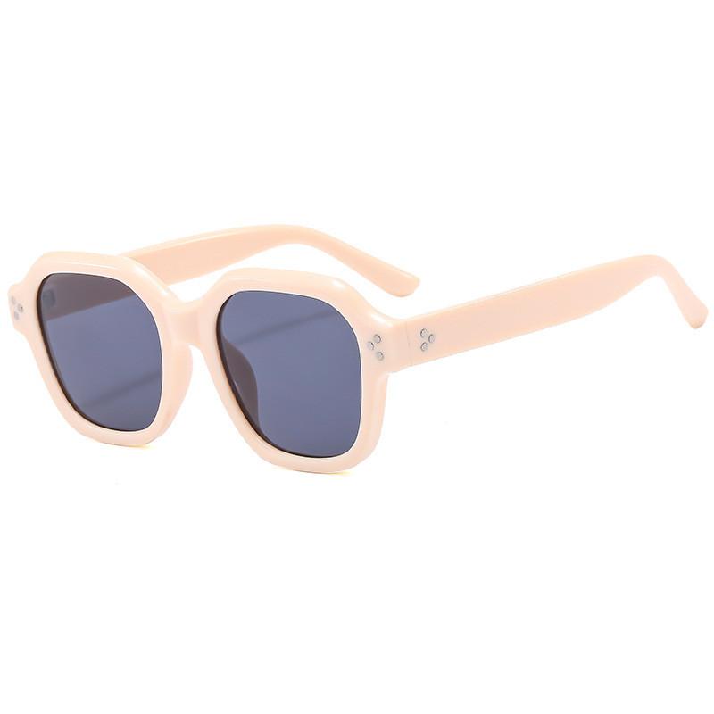 Dopamine Style Square Sunglasses With Antiuv Coating For Fashionable Summer Outings BeigeFrameGrayLens
Dopamine Style Square Sunglasses With Antiuv Coating For Fashionable Summer Outings BeigeFrameGrayLens