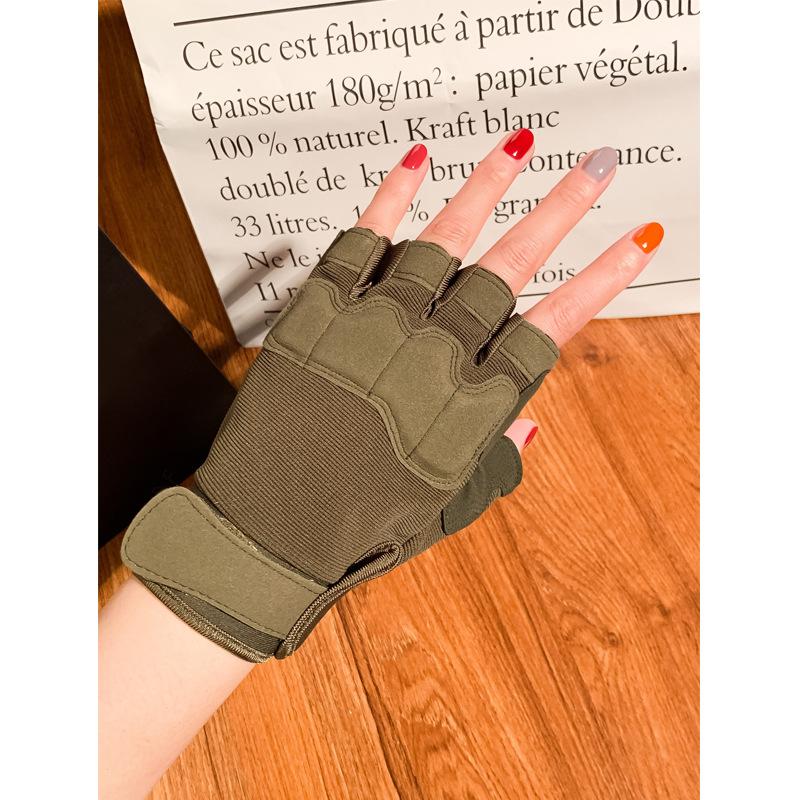 Фитнес-перчатки мужские и женские летние спортивные нескользящие, дышащие и износостойкие с половиной пальцев XL
Фитнес-перчатки мужские и женские летние спортивные нескользящие, дышащие и износостойкие с половиной пальцев XL